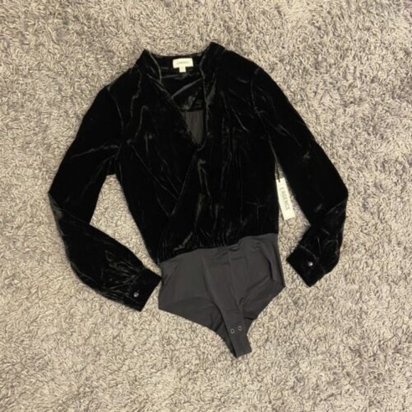 L’AGENCE NEW Marcella Wrap Effect Velvet Bodysuit In Black Size XS $450.00 - Picture 9 of 16